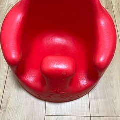 Bumbo、赤の画像