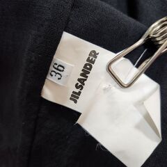 JIL SANDER(ジル・サンダー) シンプル美が際立つ軽やかジャケット、いかがでしょうか？の画像