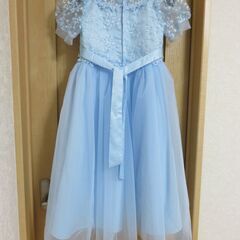 値下げ！！超美品です！！子供ロングドレス　サイズ140cm　刺繍 花柄 フォーマルドレスの画像