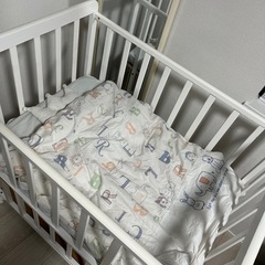 ベビーベッド　ミニ　直接引取可能な方。ヤトミ　(布団セットもご希...