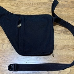 ZARA ウエストバッグの画像