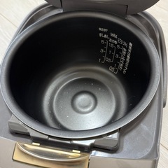 炊飯器
の画像