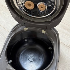 炊飯器
の画像