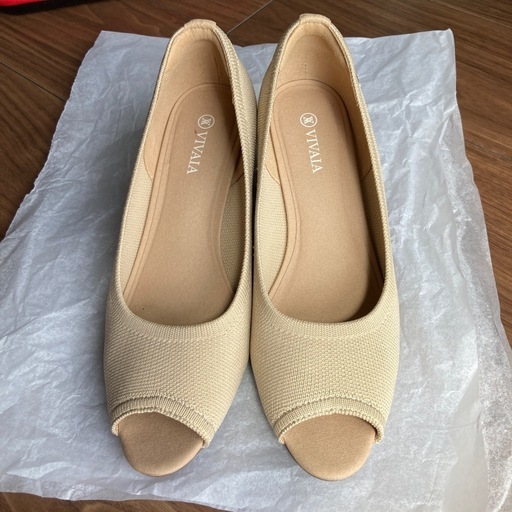 VIAIA パンプス 美品⭐︎VIAIAシルバー ポインテッドトゥ ヒール 楽天