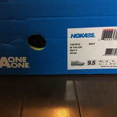 HOKA　ランニングシューズの画像