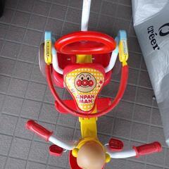 アンパンマン三輪車の画像