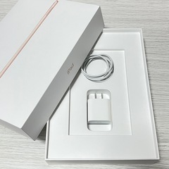 iPad 第8世代 128G Cellular カバー付の画像