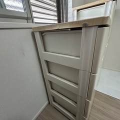プラスチック 押入れ収納　収納チェスト　
タンス　収納ケースの画像