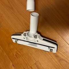 マキタ　コードレス掃除機+充電器セットの画像