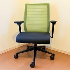 Steelcase 肘付きハイバックチェア