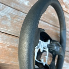 150系プラド　ステアリングホイールの画像
