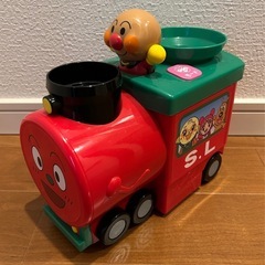 【アンパンマン】ボールがとびだす!はしるよポンポンSLマン 美品