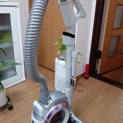 サイクロン式掃除機　シャープ　EC-QX310-P　の画像