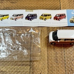 ムーヴキャンバス（ピンク白）　ガチャガチャ