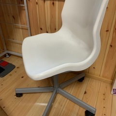 【IKEA イケア　白色回転椅子】