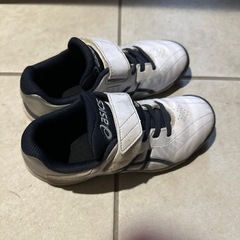 22センチ　野球トレーニングシューズ