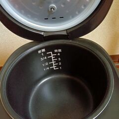 4合炊きマイコン式　炊飯器の画像