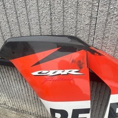 割れ無! CBR1000RR SC59 前期型 08-11年 レプソル 純正アンダーカウル左 サイドカウル ミドルカウル MFL REPSOL の画像