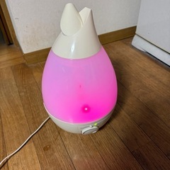 オシャレなライト付き超音波加湿器の画像