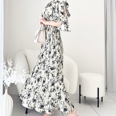 ★milly bilet 花柄　ワンピース　白　アイボリー の画像