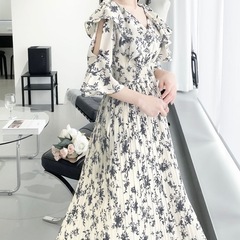 ★milly bilet 花柄　ワンピース　白　アイボリー の画像