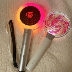 TWICE ペンライト《新旧2個セット》の画像