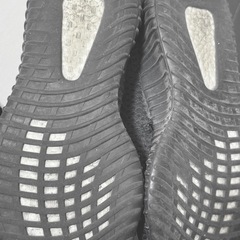 adidas Yeezy BOOST 350 V2の画像