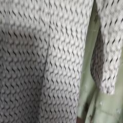 シワにならないポリエステルのワンピースの画像