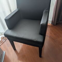 クラスティーナのダイニングチェア