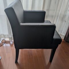 クラスティーナのダイニングチェアの画像
