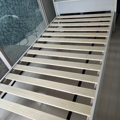 組み立てシングルベッド(コンセント付き)の画像
