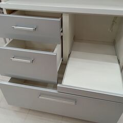 ★ジモティ割あり★  食器棚 シルバー×ホワイト W88.5×D42.5×H180.5 クリーニング済み TC8519の画像