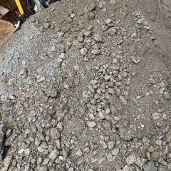 差し上げます　再生砕石　コンクリート　土台　基礎　物置　DIY 砂利　ぬかるみ
の画像