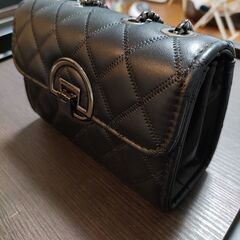 ショルダーバッグ 黒 レディース ２WAYの画像