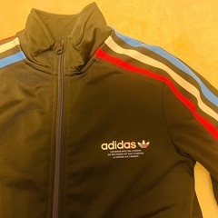 adidasジャージ　上下セット黒キッズ140の画像