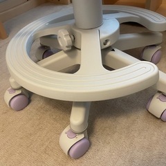 学習チェア　回転チェア　学習机用の椅子の画像