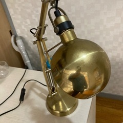IKEAのスタンドライトの画像
