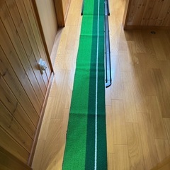 美品パター練習用ゴルフマットの画像