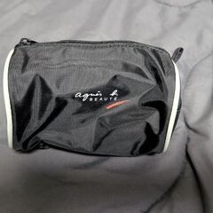 100円　アニエスベー円柱型ポーチ