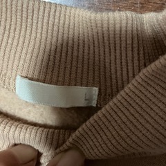GU トレーナー　の画像