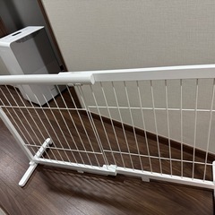 木製ペットゲート幅67-116高さ70⭐︎2台セットの画像