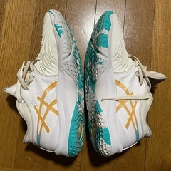 アシックス　バッシュの画像