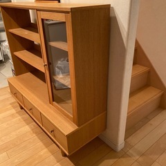 本棚引き出し付きの画像