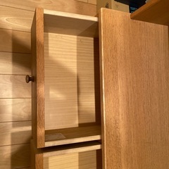 本棚引き出し付きの画像