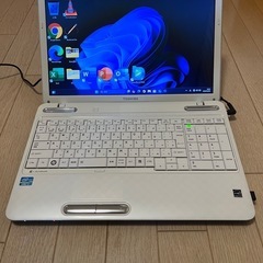 TOSHIBA corei7 windos11ノートPC ノート...
