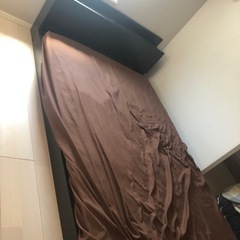 ベッドの画像