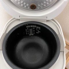 炊飯器の画像