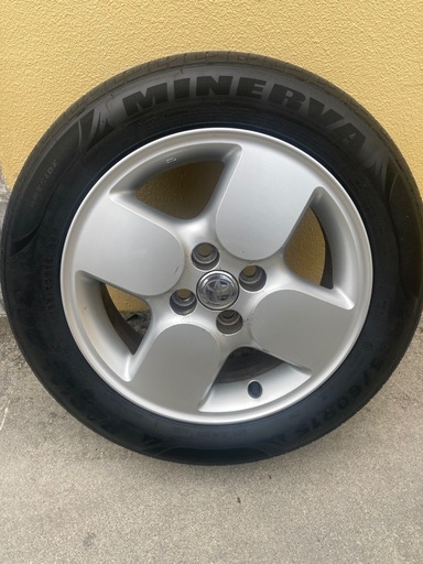 トヨタ　シエンタ純正タイヤホイール