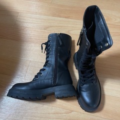  【美品】Bershka レディースブーツ23cmの画像