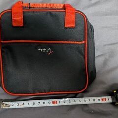 100円　未使用　アニエスベー　赤黒化粧ポーチ